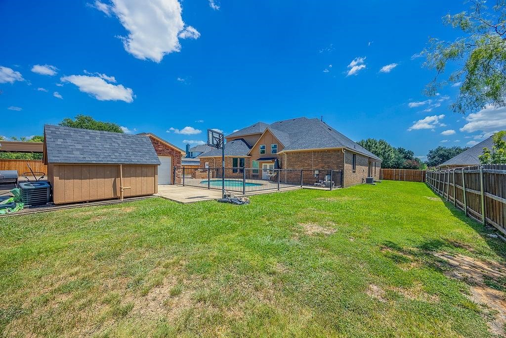 1011 Parview Circle Grand Prairie TX 75104