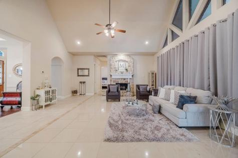 1011 Parview Circle Grand Prairie TX 75104