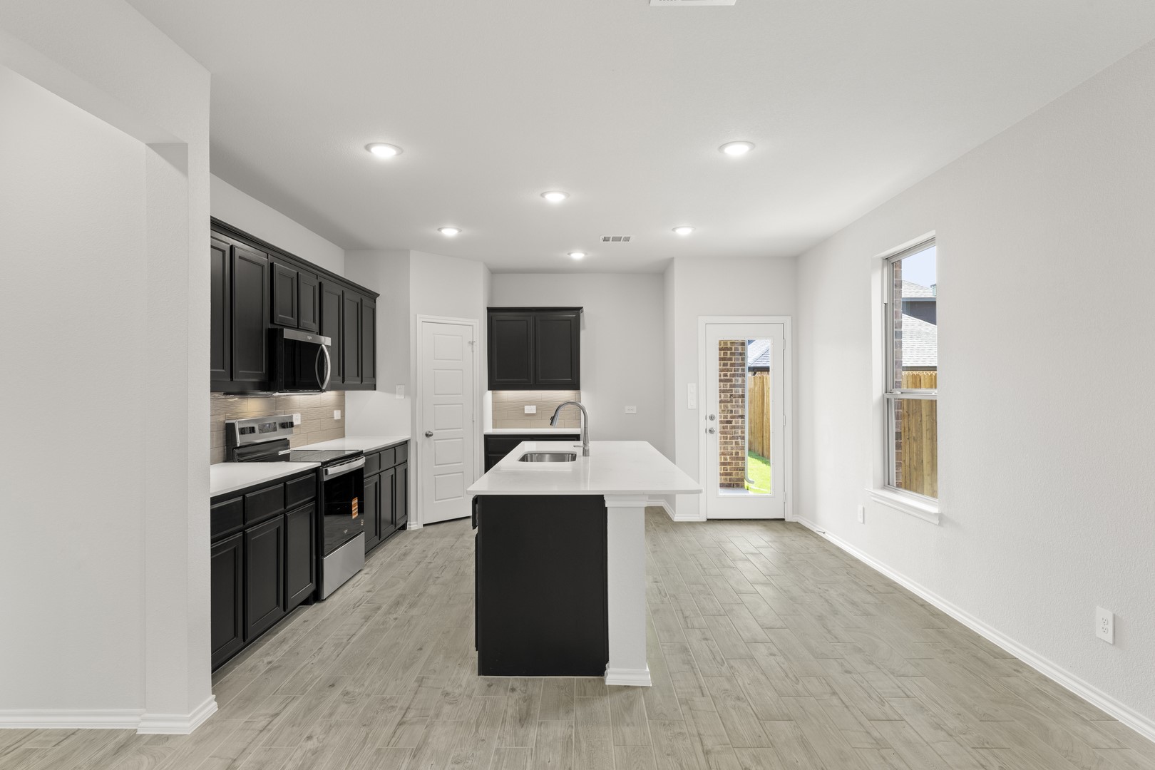 1733 Meadow Crest Drive Aubrey TX 76227