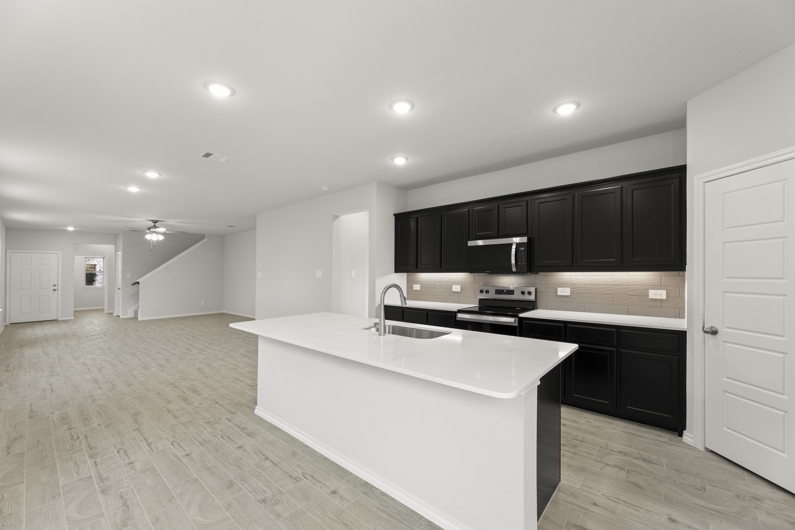 1733 Meadow Crest Drive Aubrey TX 76227