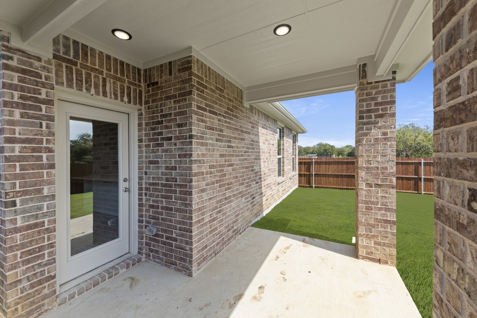 1733 Meadow Crest Drive Aubrey TX 76227
