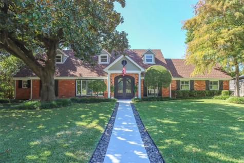 11111 Candlelight Lane Dallas TX 75229