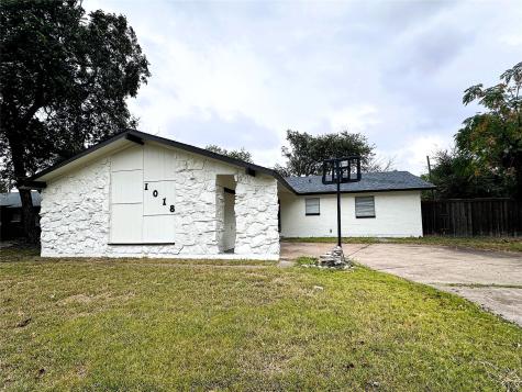 1018 Vegas Drive Garland TX 75042
