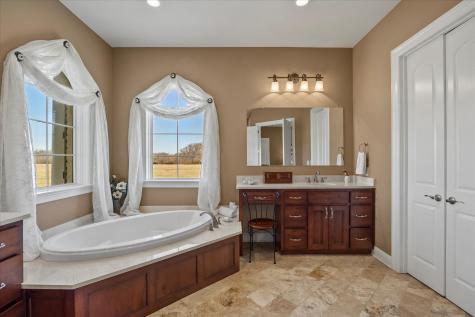 3086 County Road 4106 Greenville TX 75401