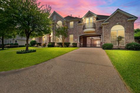 2016 Stone Canyon Court Arlington TX 76012