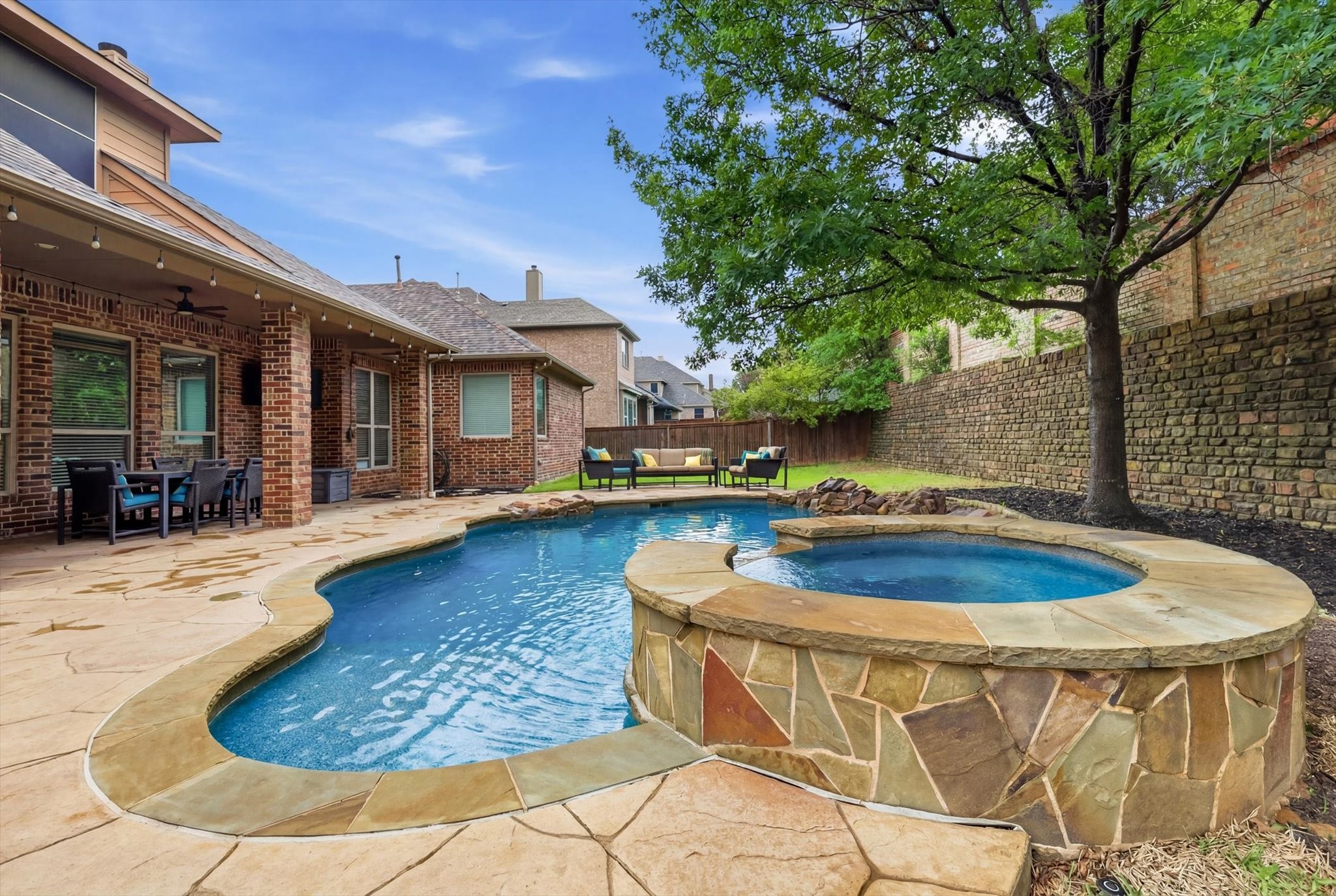 1366 Foster Street Lantana TX 76226