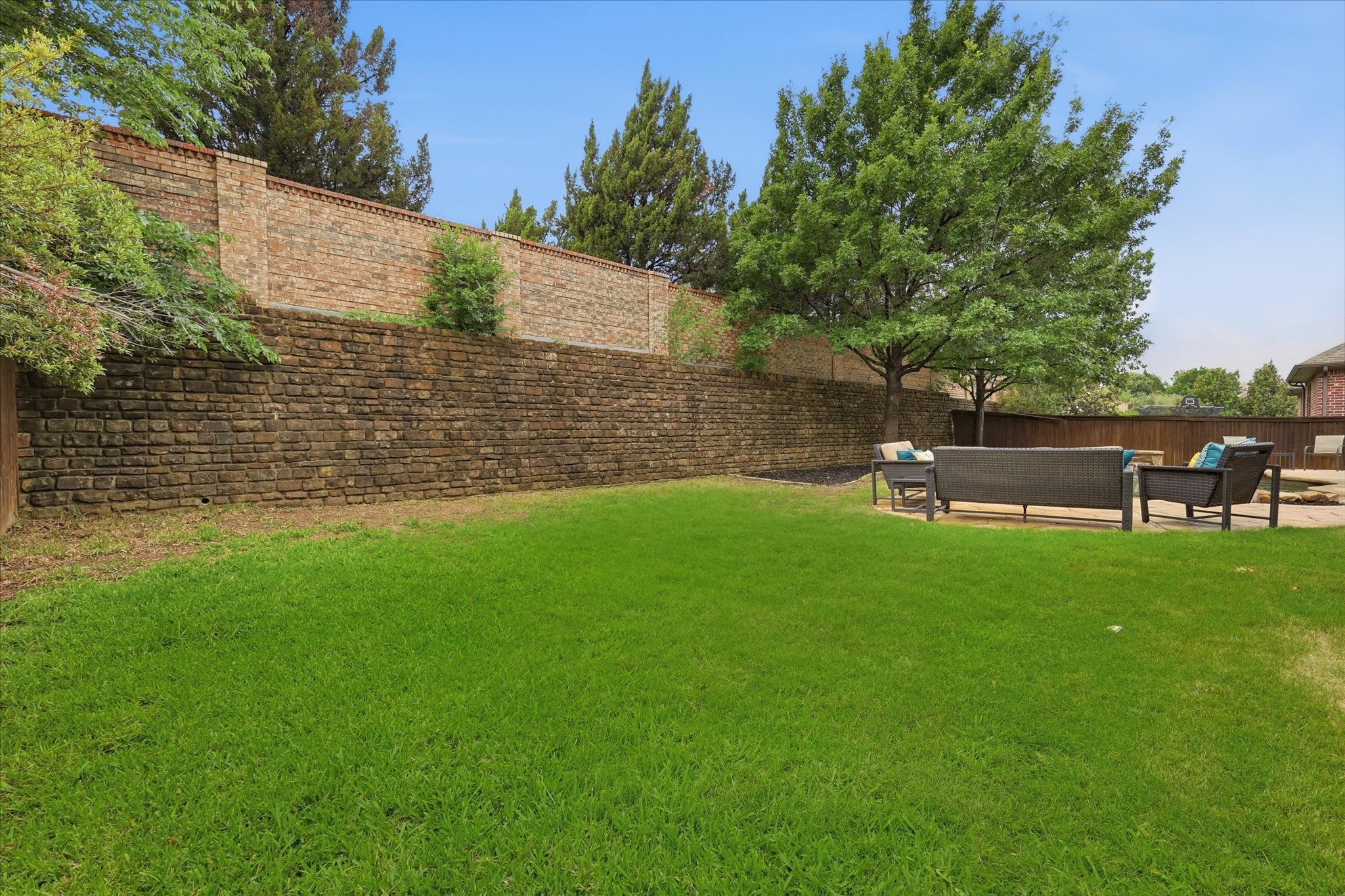 1366 Foster Street Lantana TX 76226