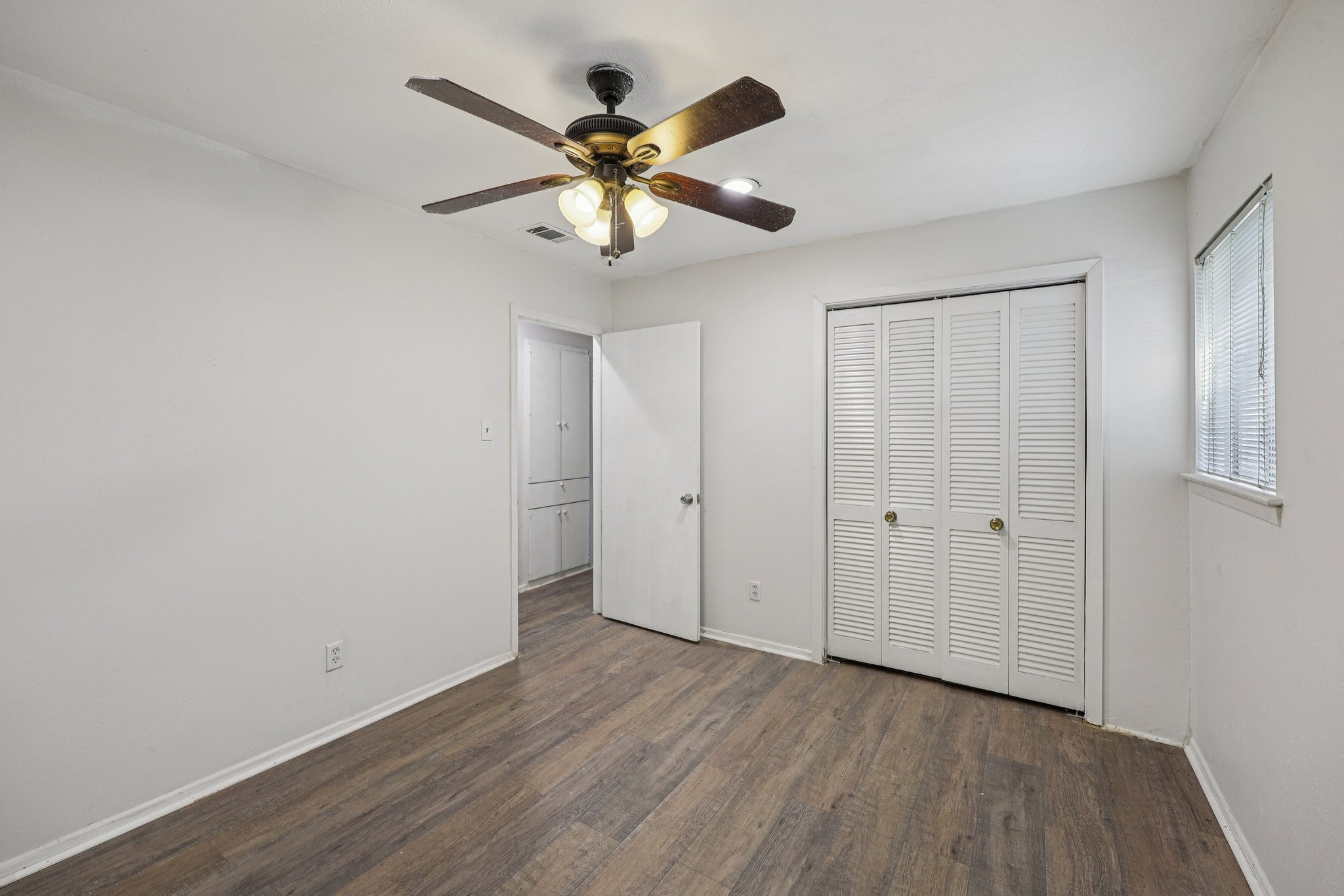 4720 South Drive W Fort Worth TX 76132