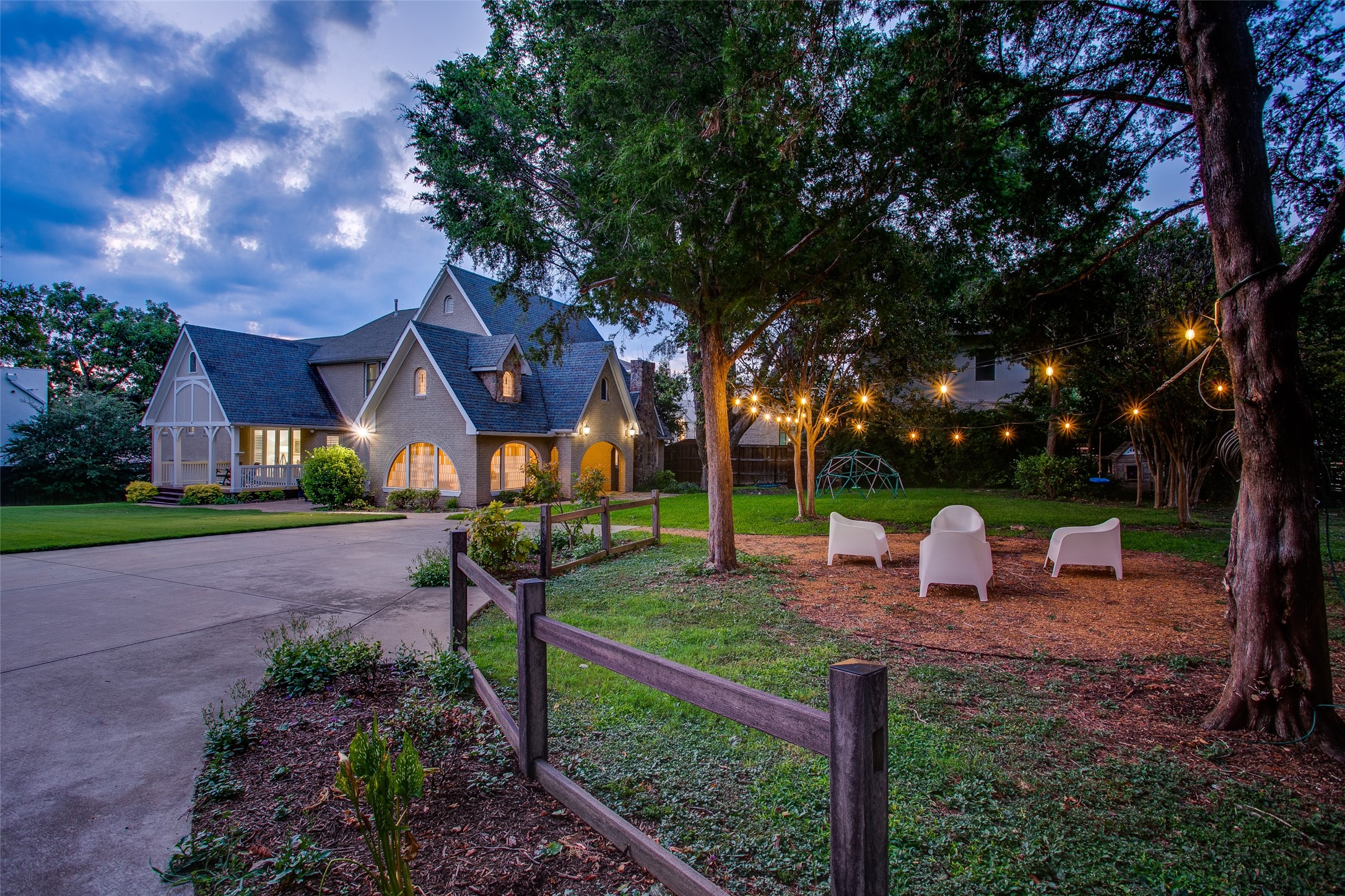 1033 Cedar Hill Avenue Dallas TX 75208