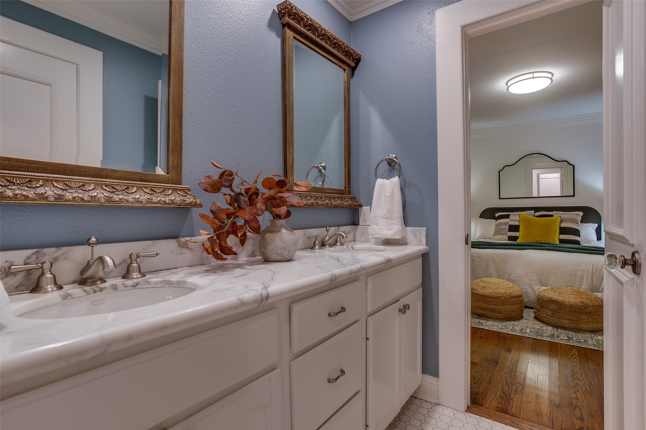 1033 Cedar Hill Avenue Dallas TX 75208