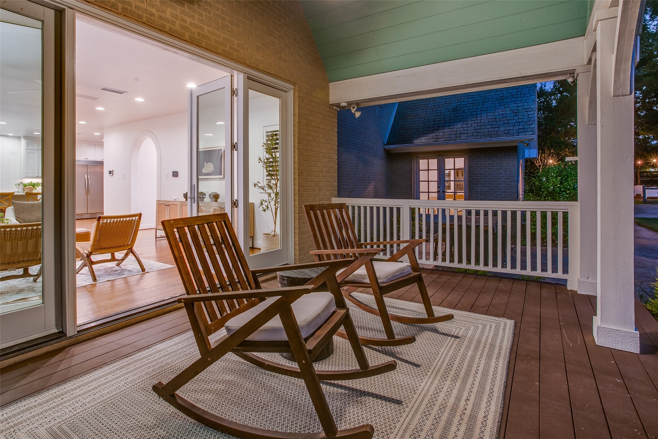 1033 Cedar Hill Avenue Dallas TX 75208