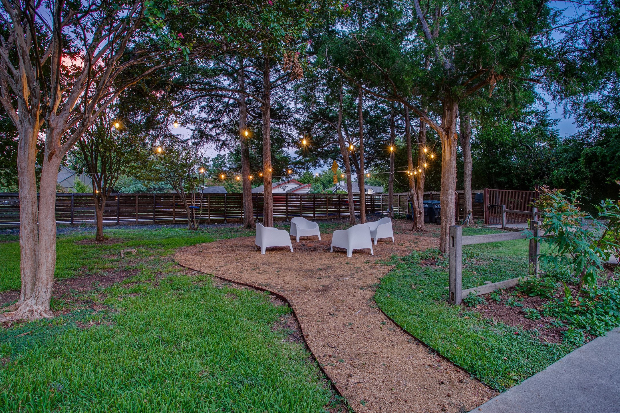 1033 Cedar Hill Avenue Dallas TX 75208