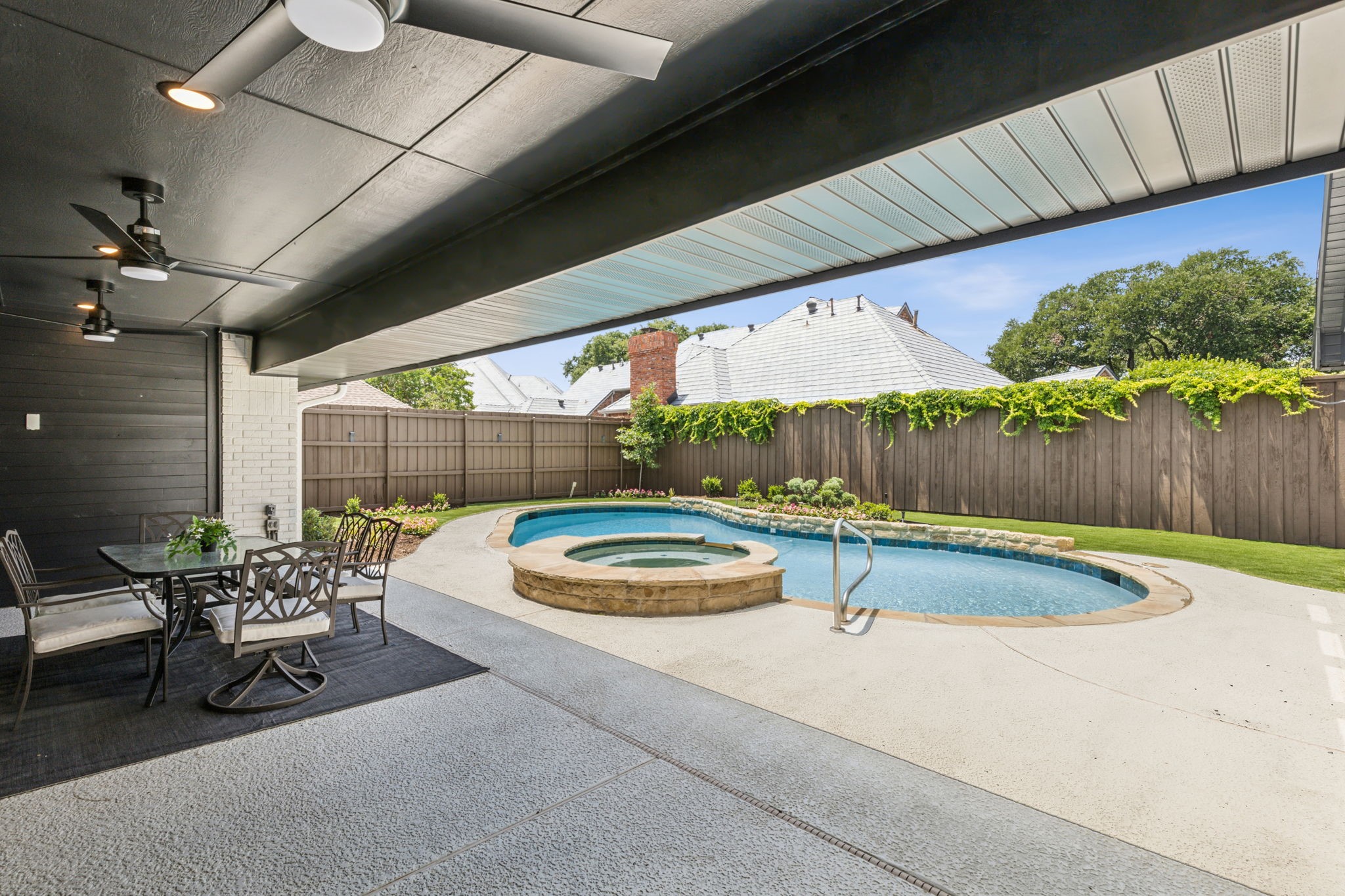 5702 Glen Heather Drive Dallas TX 75252