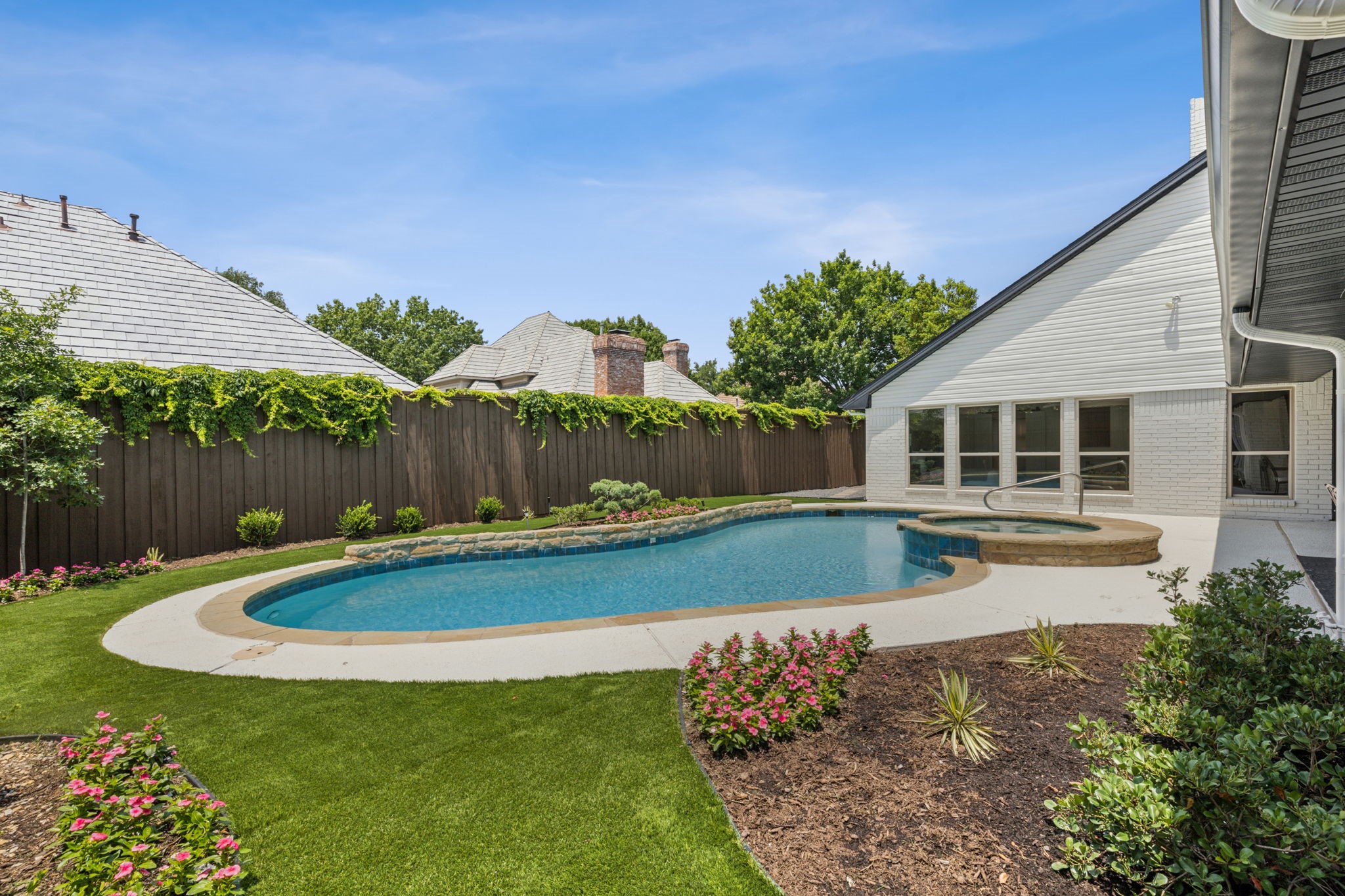 5702 Glen Heather Drive Dallas TX 75252