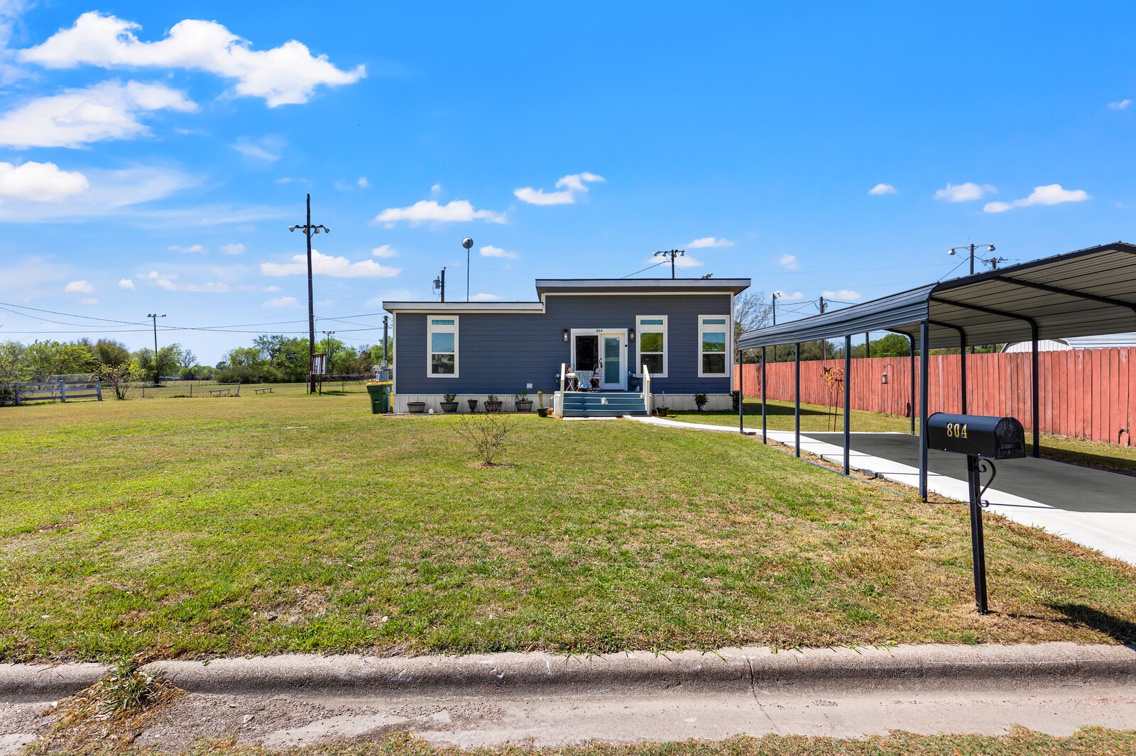 804 Cherry Drive Groesbeck TX 76642