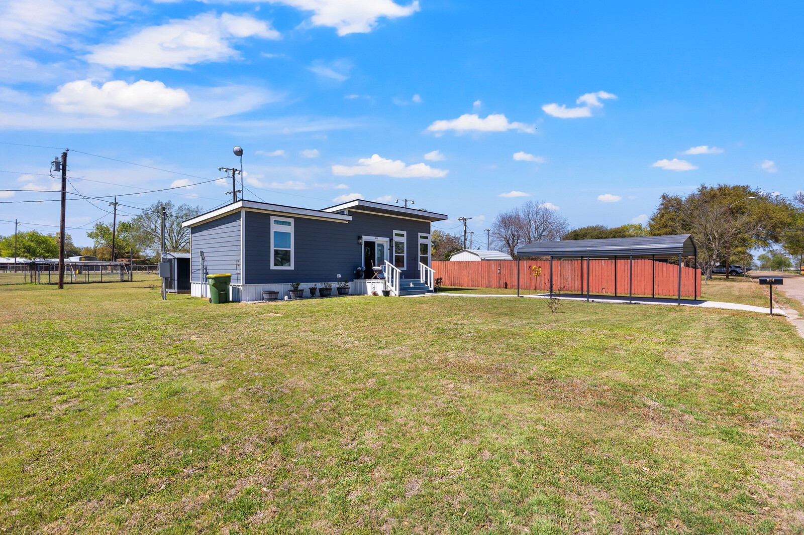 804 Cherry Drive Groesbeck TX 76642