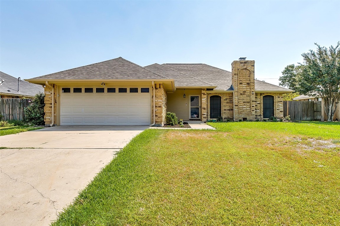 1225 Cozby Street W Benbrook TX 76126