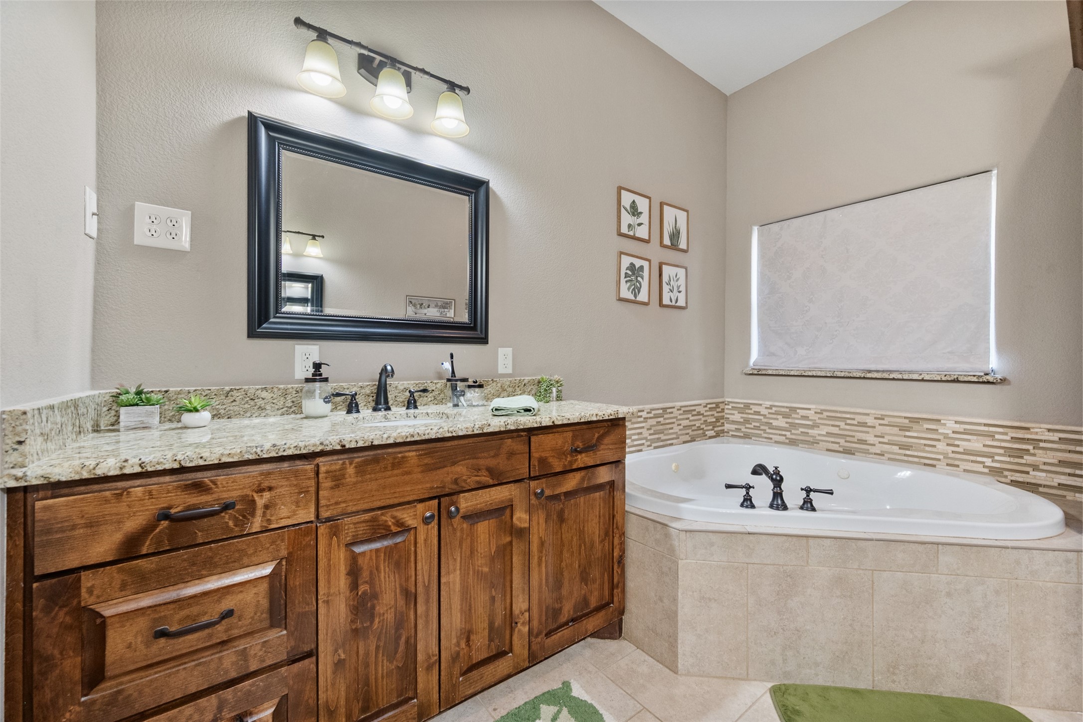 606 Sunset Point Kerens TX 75144