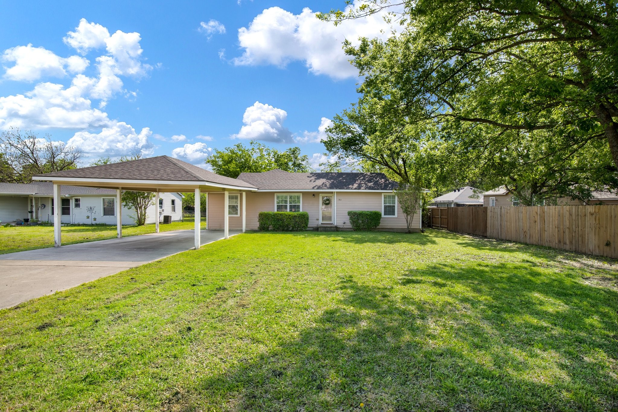 805 N Denny Street Howe TX 75459