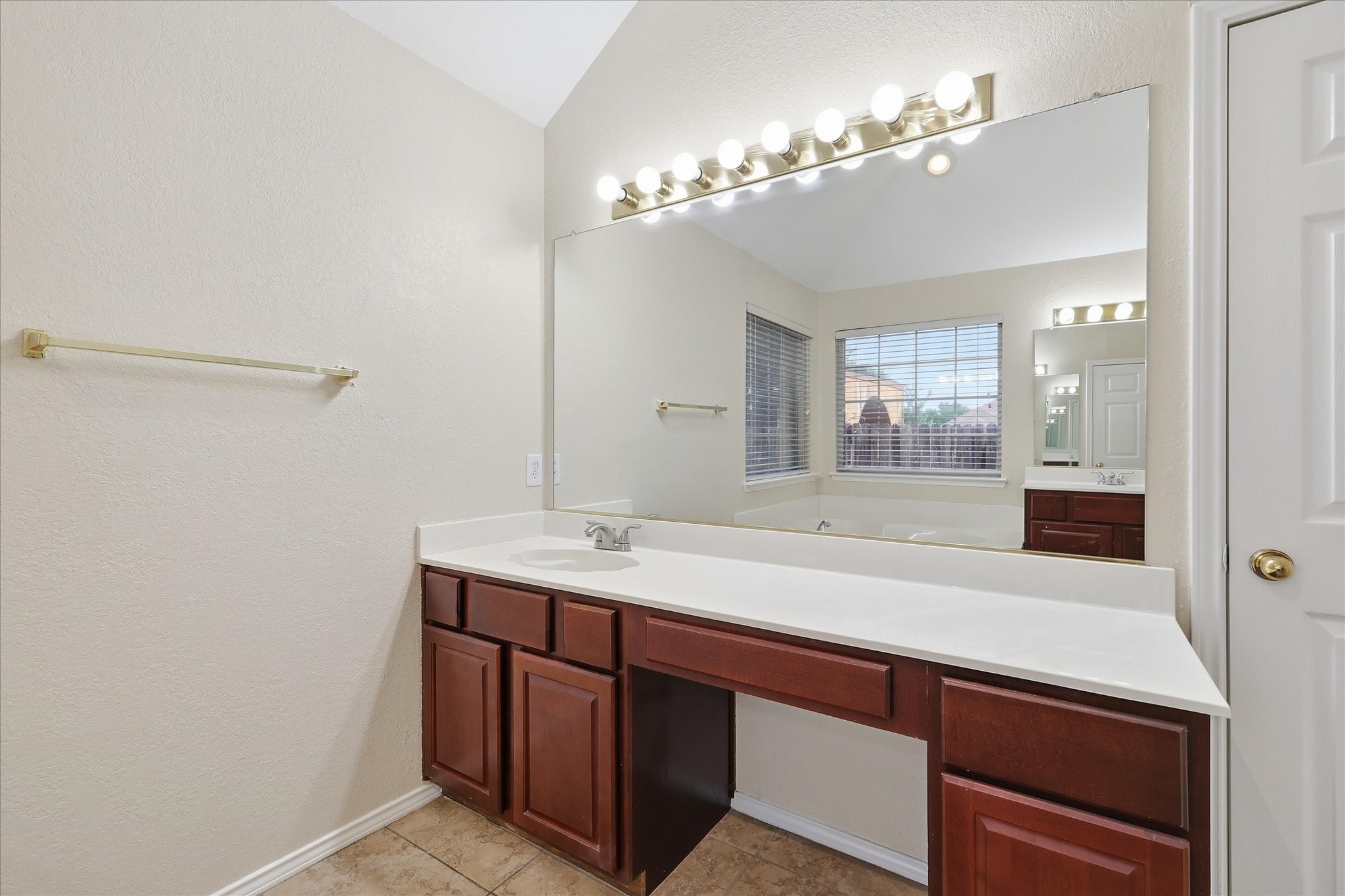 5375 Natchez Trail Fort Worth TX 76137