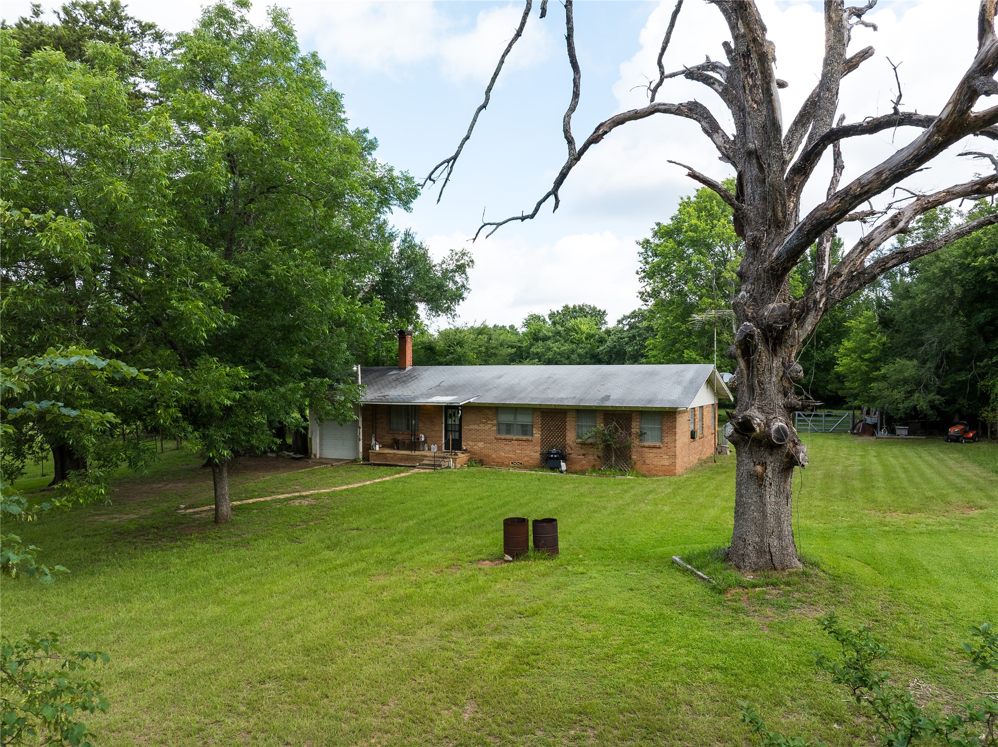 519 An County Road 450 Palestine TX 75803
