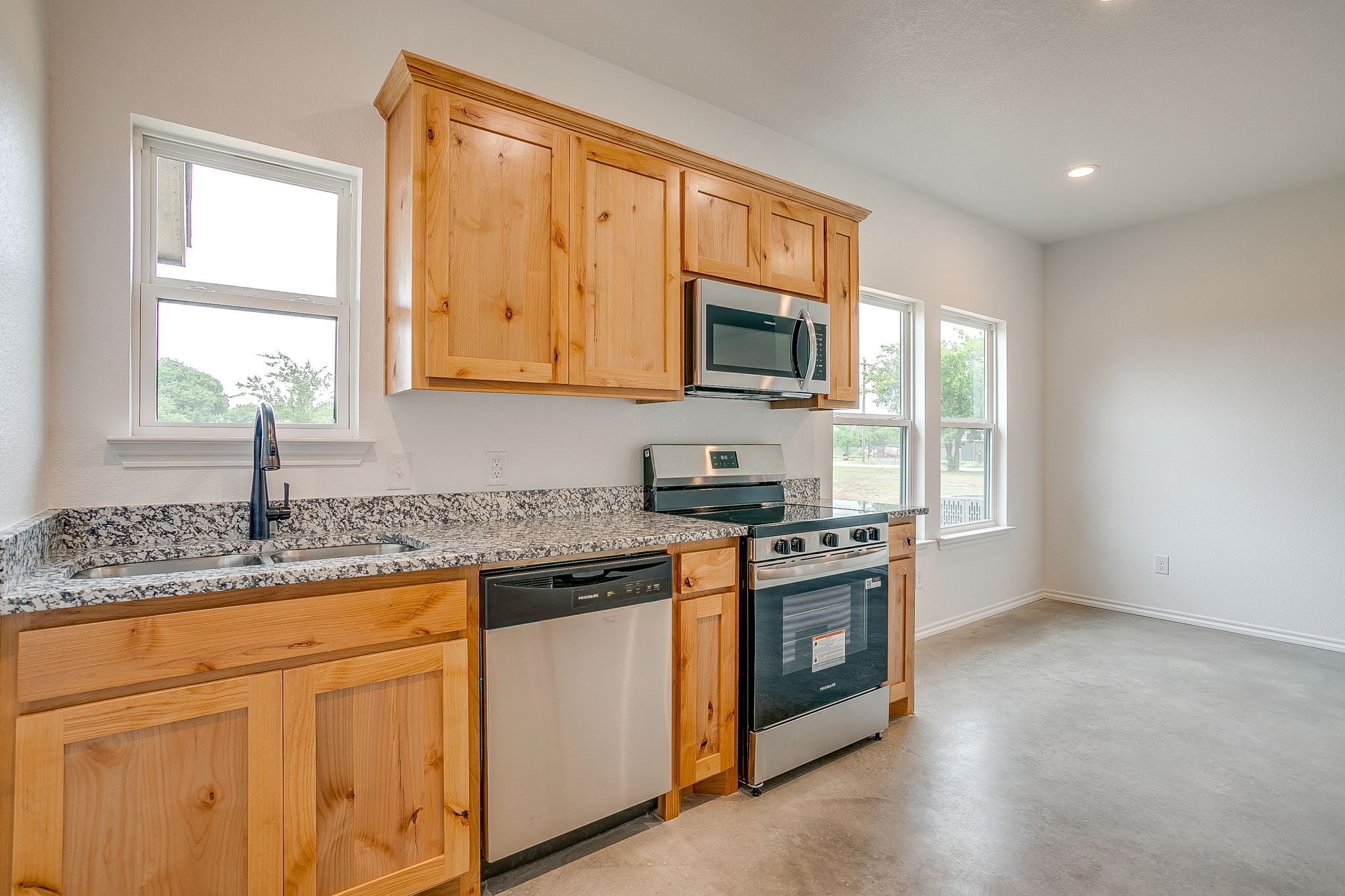 7904 County Road 915 Joshua TX 76058