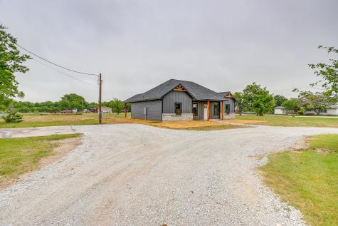 7904 County Road 915 Joshua TX 76058