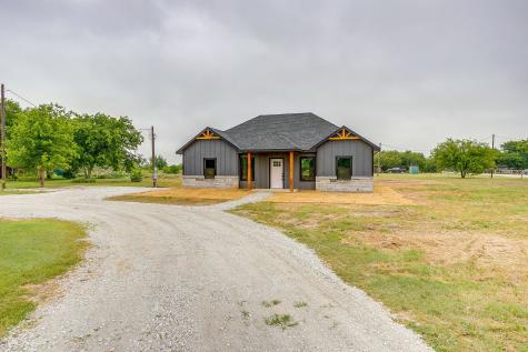 7904 County Road 915 Joshua TX 76058