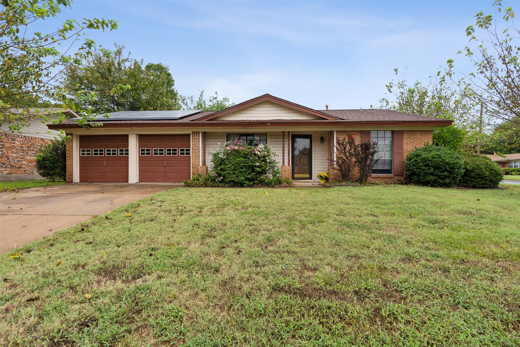 1000 Madrid Street Hurst TX 76053