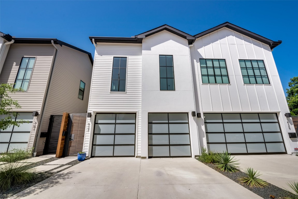 627 Parkview Avenue Dallas TX 75223