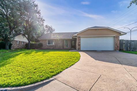 5317 Pampas Court Arlington TX 76018