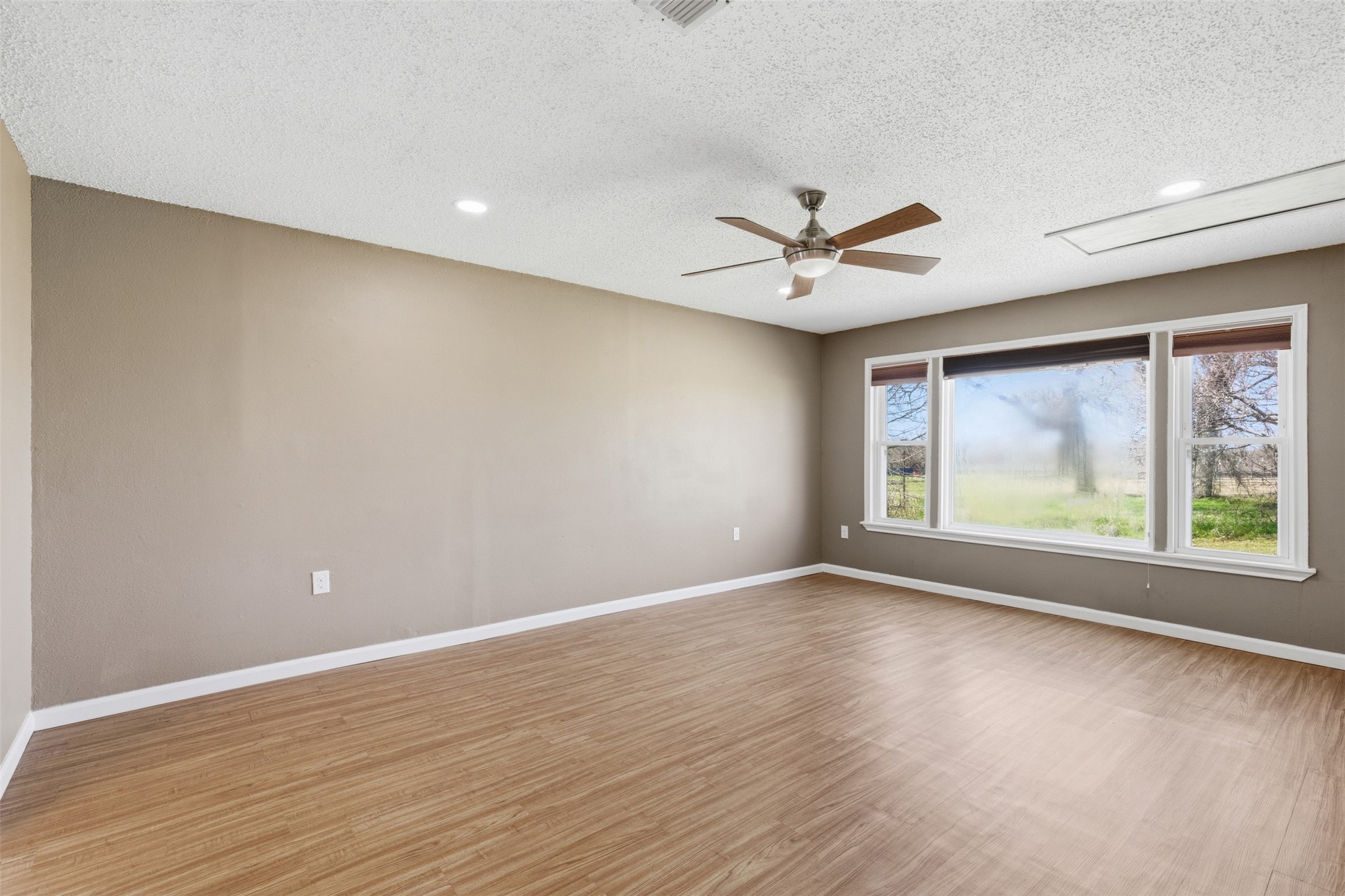 755 County Road 4280 Decatur TX 76234