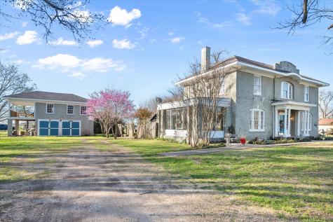 300 5th Street Kerens TX 75144
