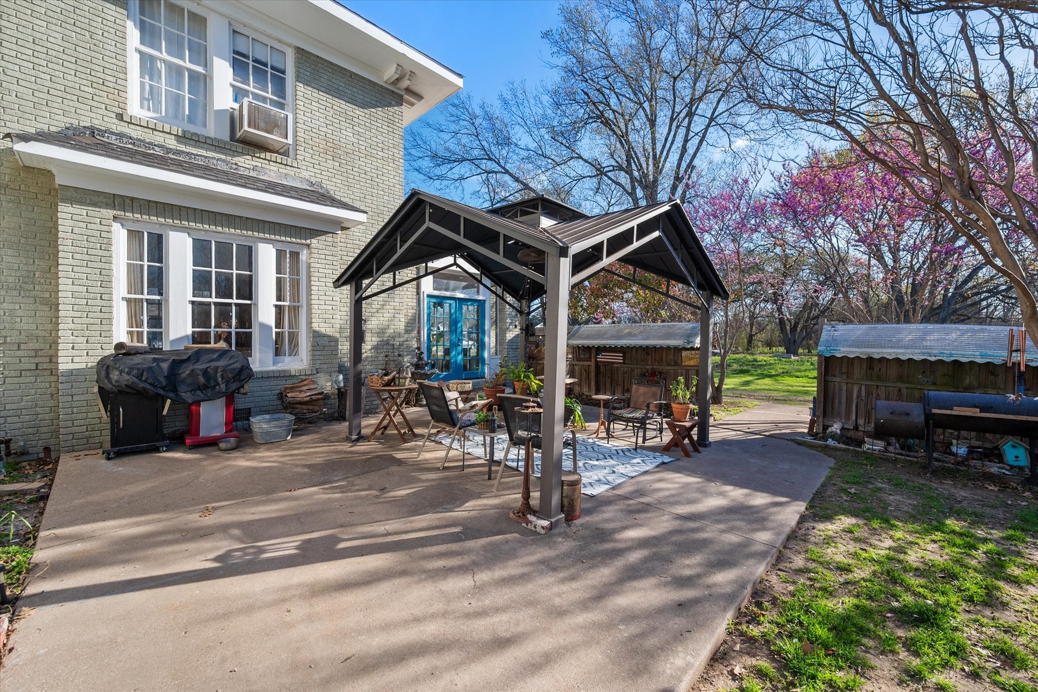 300 5th Street Kerens TX 75144