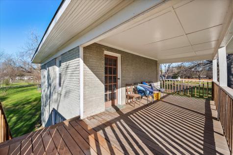 300 5th Street Kerens TX 75144