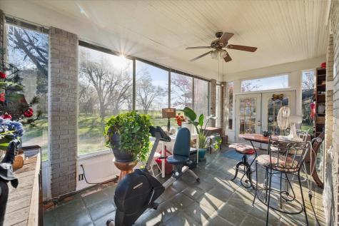 300 5th Street Kerens TX 75144