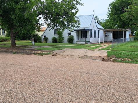 406 N 6th Street Ballinger TX 76821