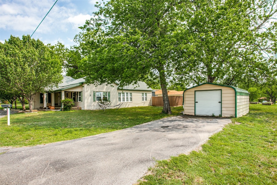 112 N Avenue A Springtown TX 76082