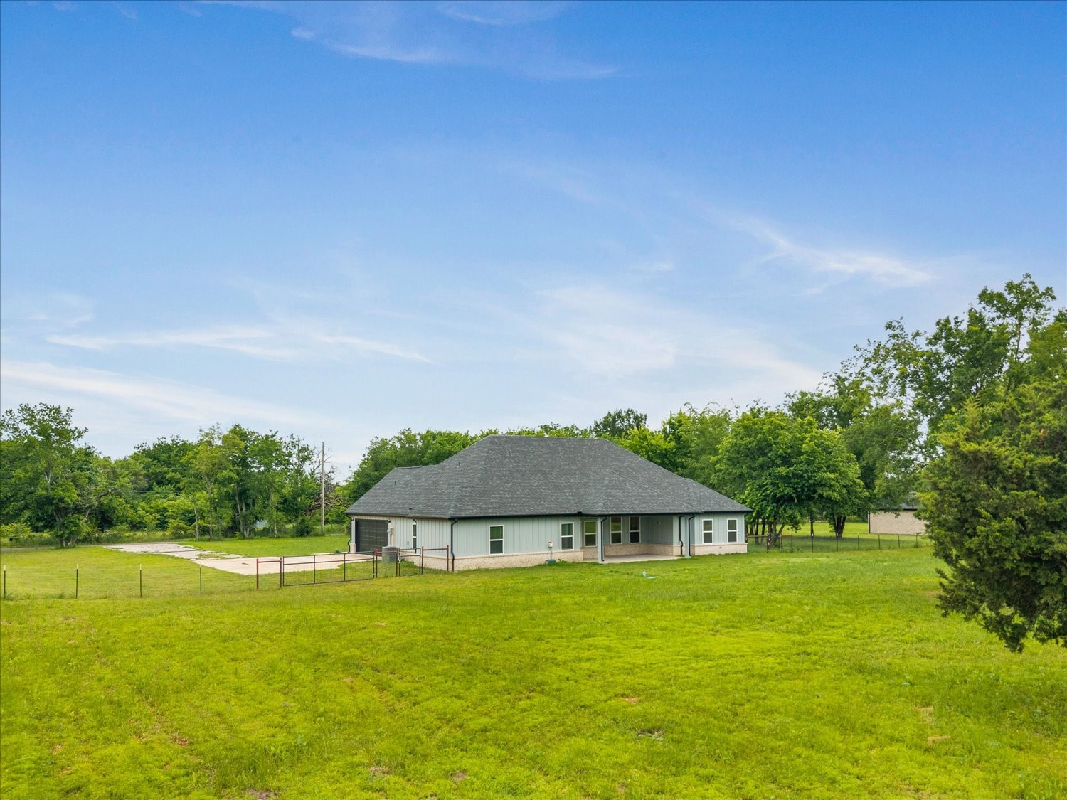 800 County Road 4108 Greenville TX 75401