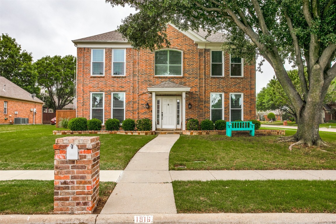1916 Sunset Path Lewisville TX 75067