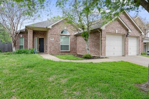 2724 Falcon Trail Grand Prairie TX 75052