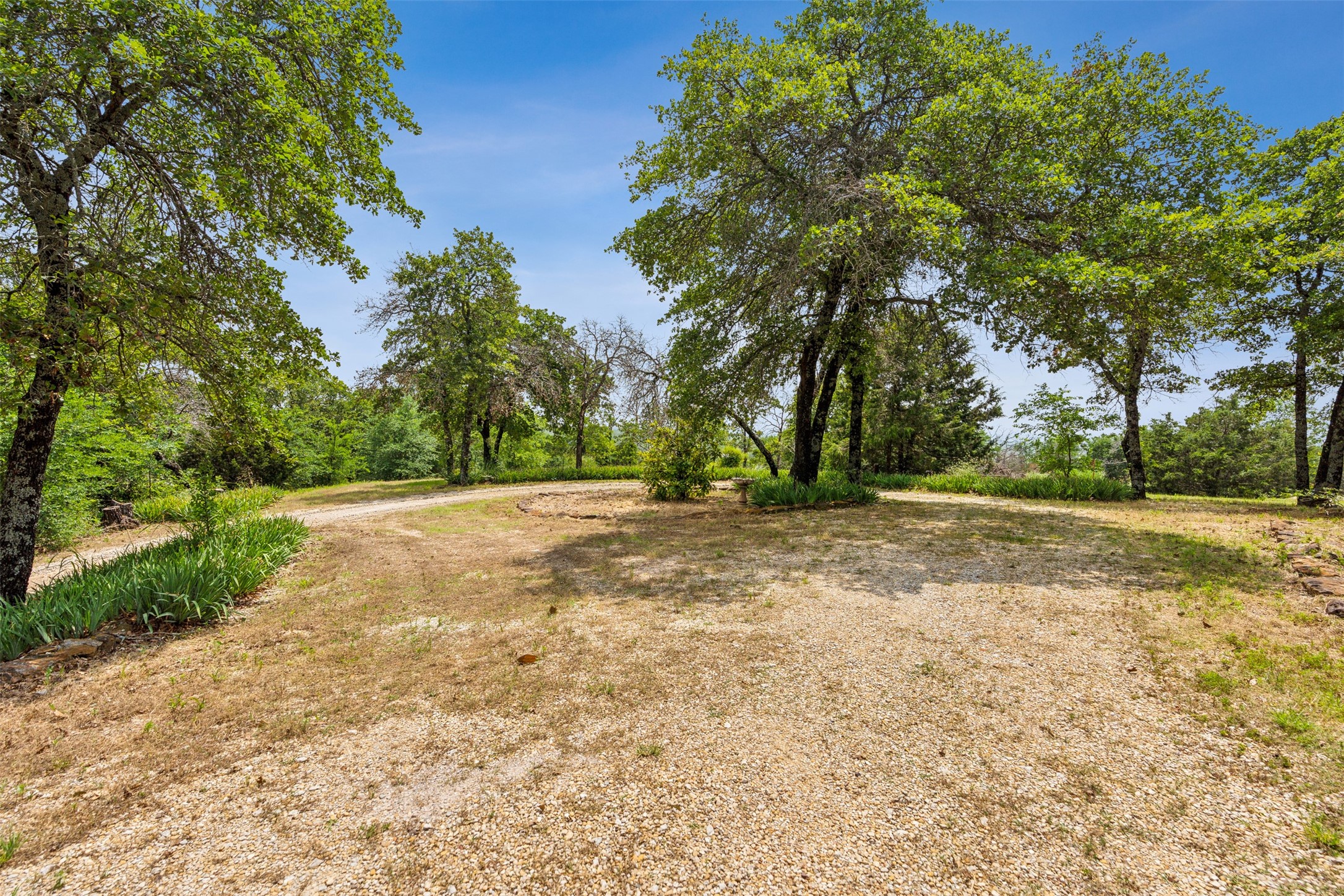 5738 E Fm 922 Valley View TX 76272