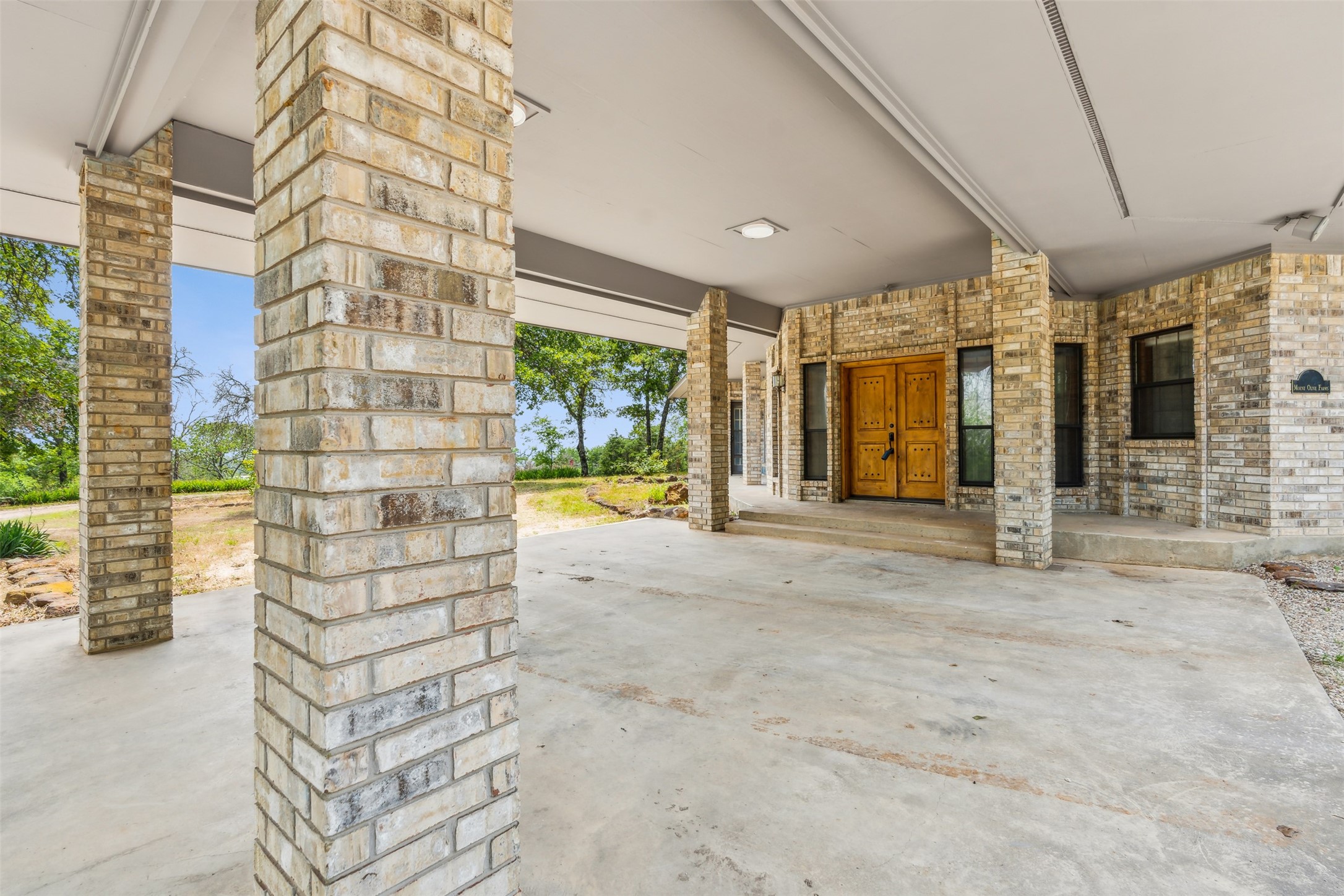 5738 E Fm 922 Valley View TX 76272