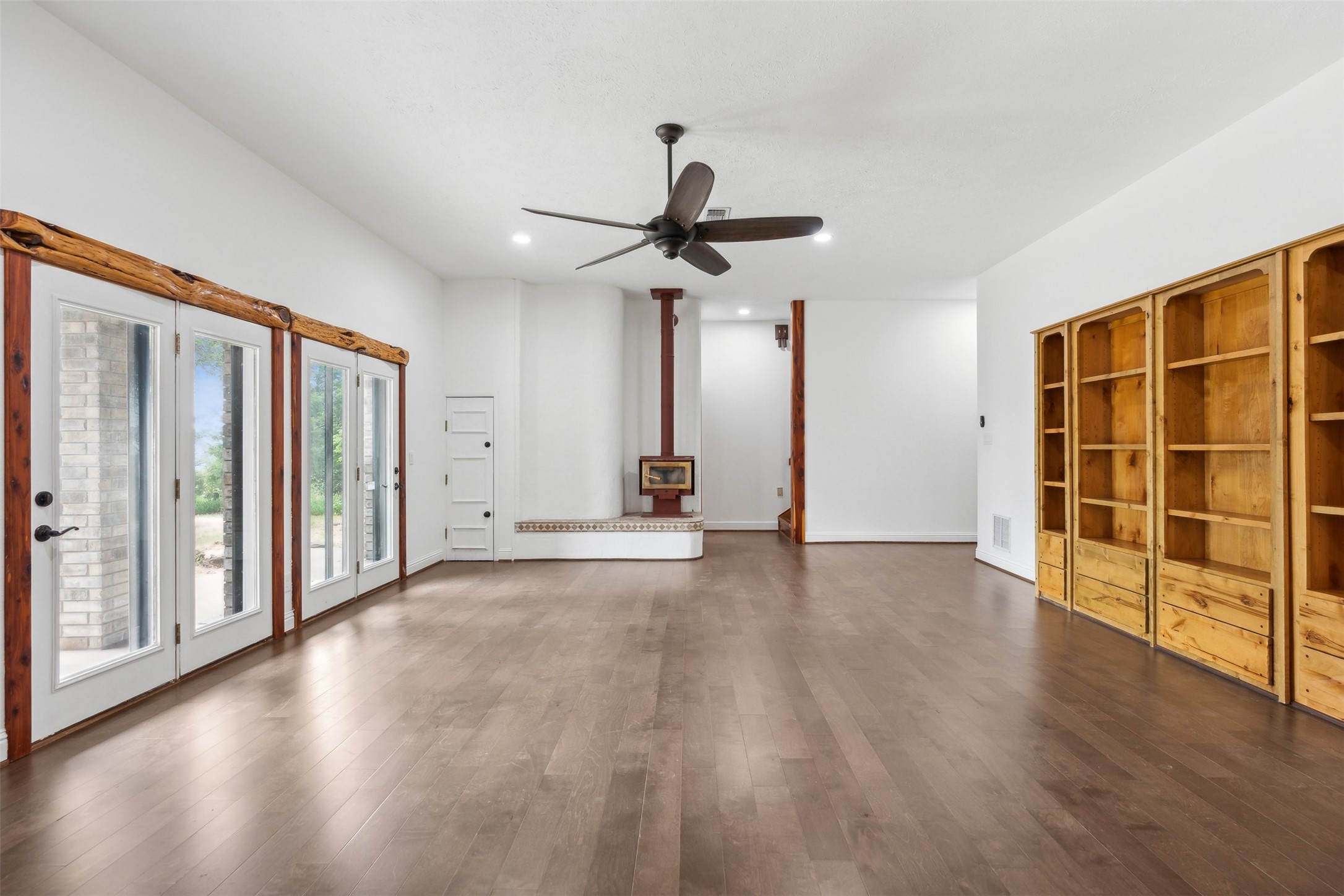 5738 E Fm 922 Valley View TX 76272