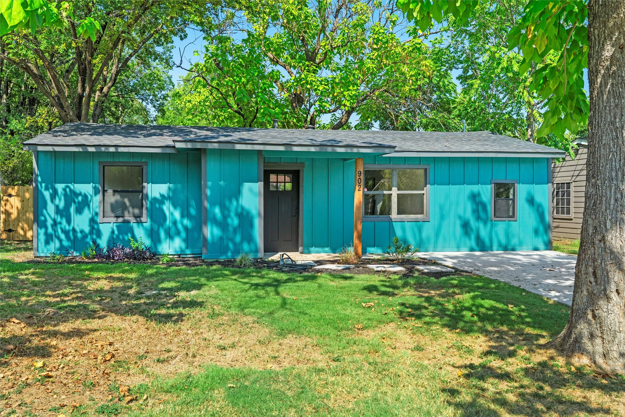 902 Skylark Drive Arlington TX 76010