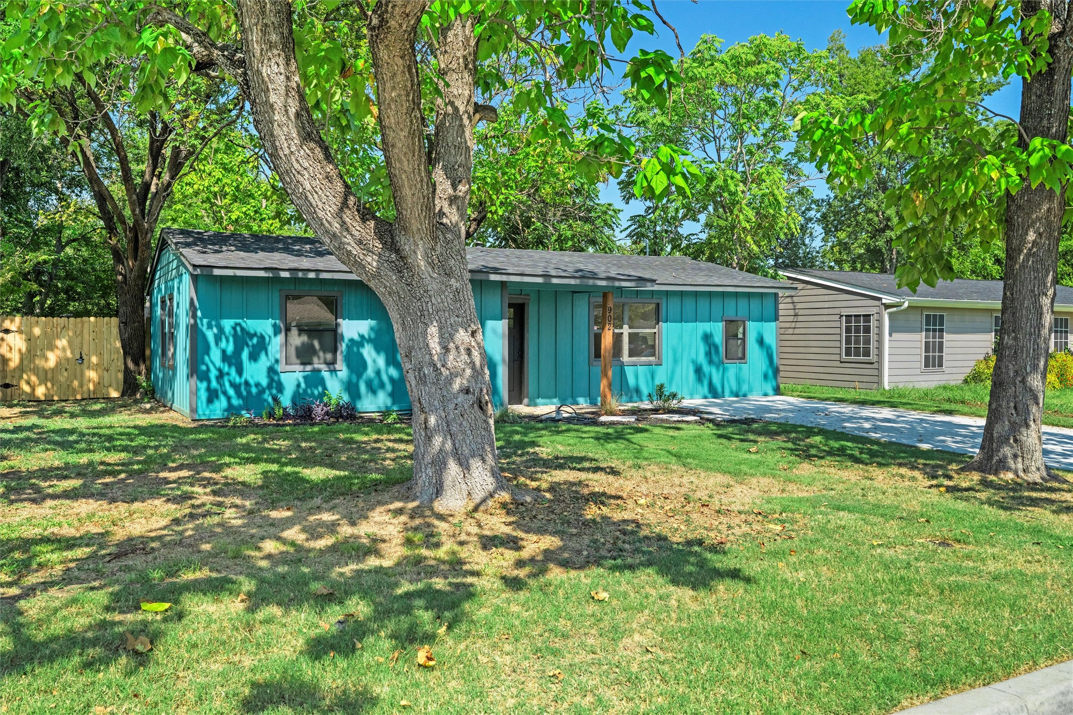 902 Skylark Drive Arlington TX 76010