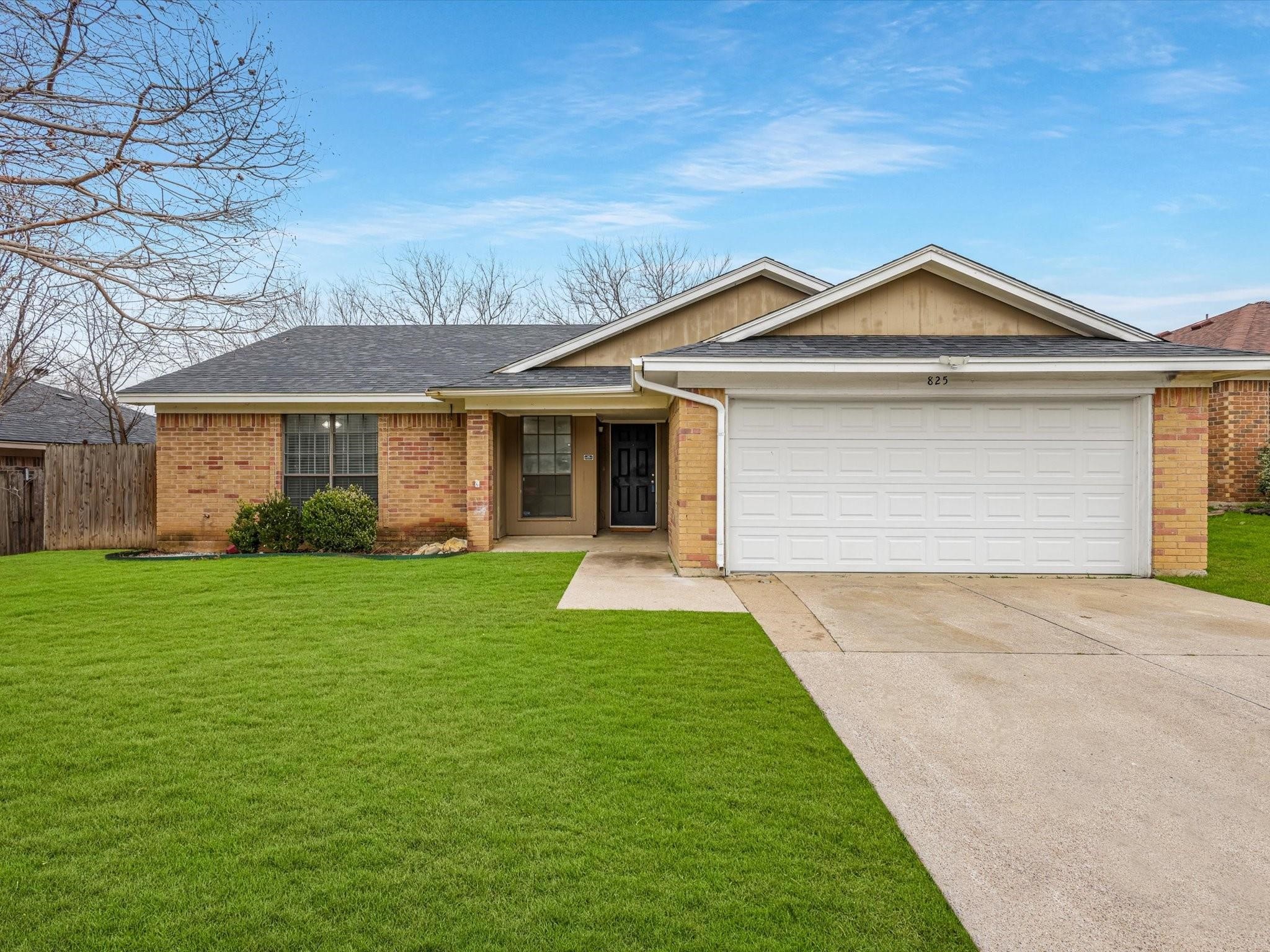 825 Bristol Avenue Saginaw TX 76179