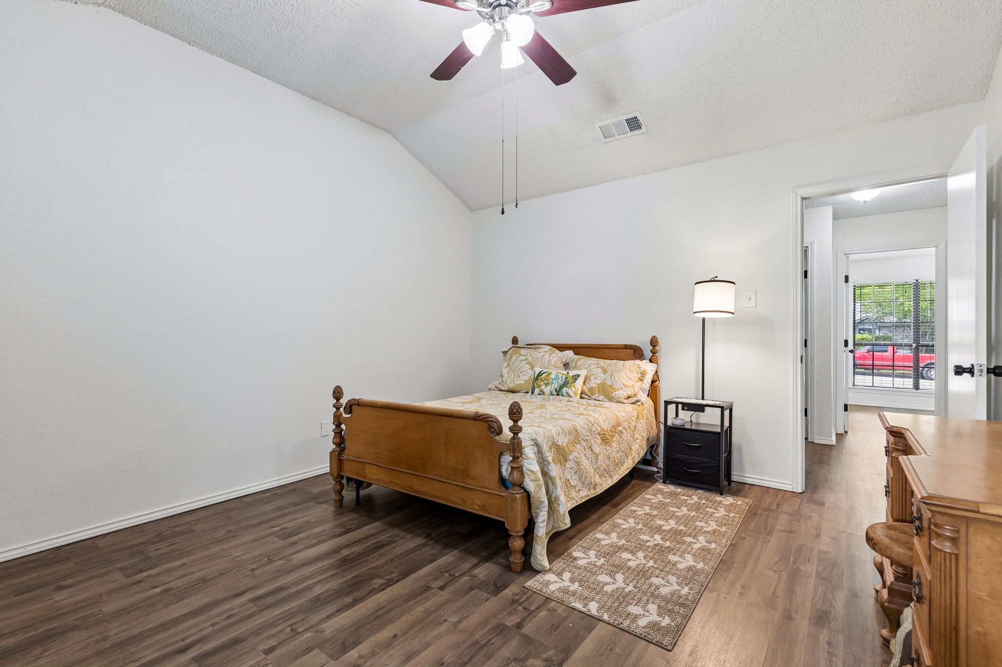825 Bristol Avenue Saginaw TX 76179