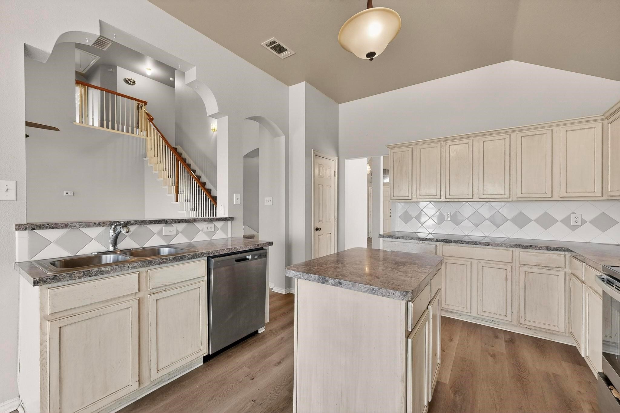 761 Meghann Lane Waxahachie TX 75167