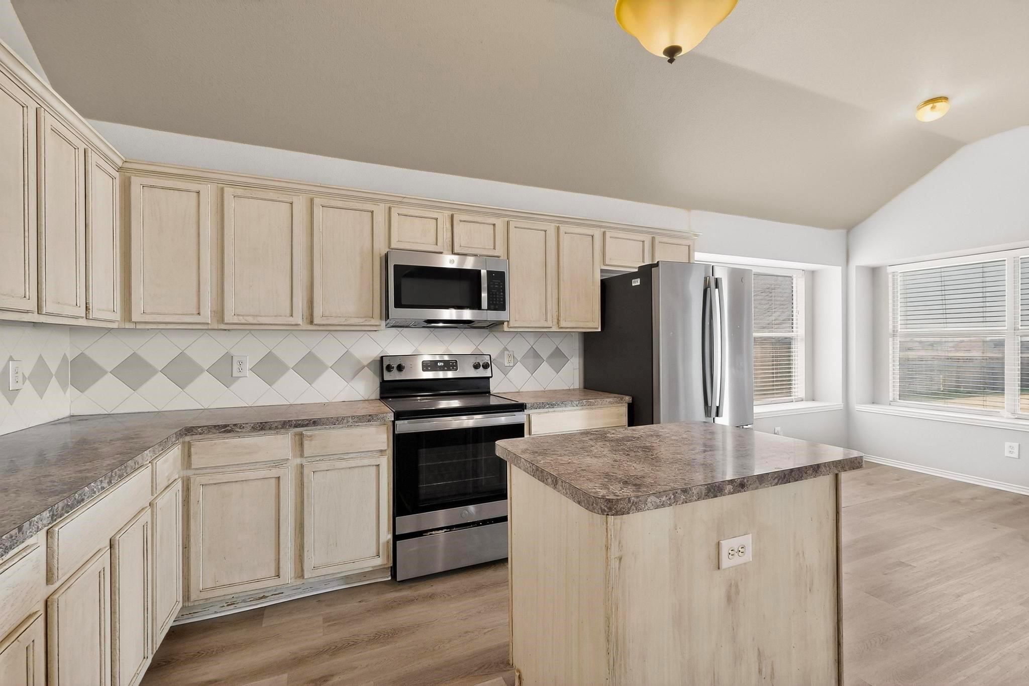 761 Meghann Lane Waxahachie TX 75167